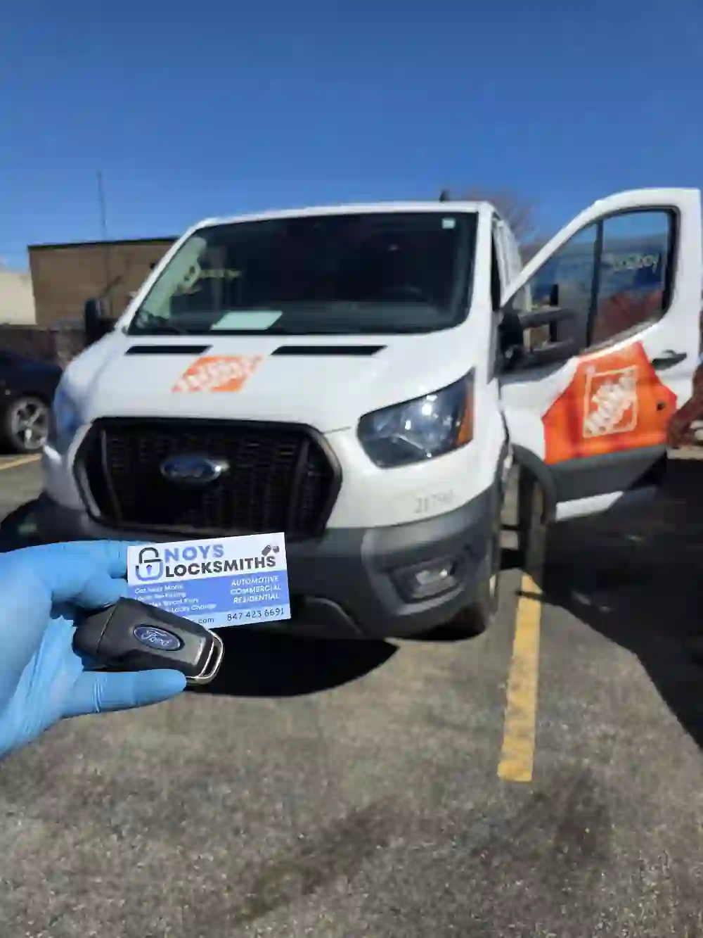 Mobile car key replacement by Noys Locksmiths Skokie